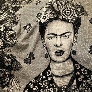 Meet your Posher, Miriam